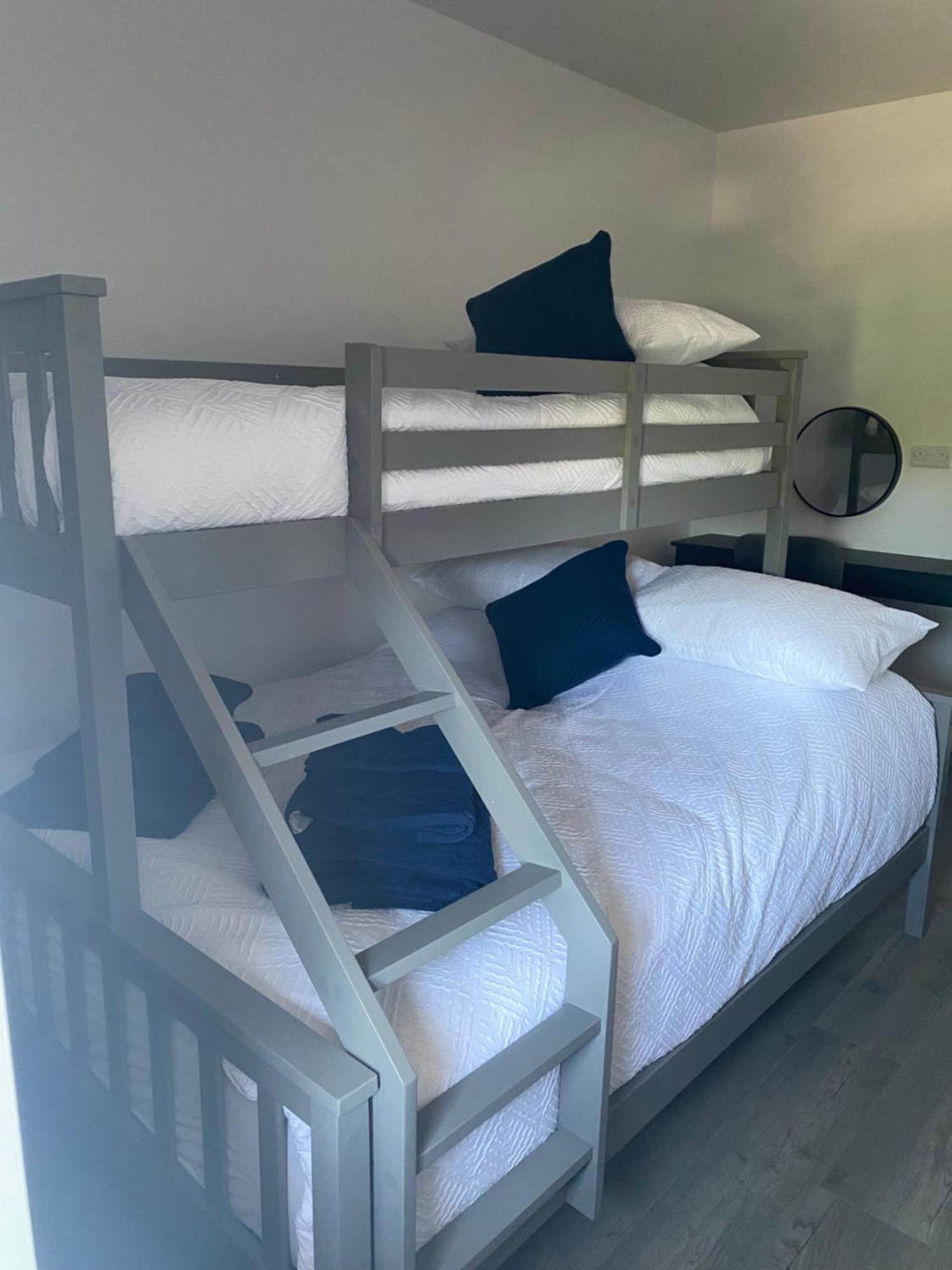 Ballymullock Barn Lofts Carncastle Δωμάτιο φωτογραφία